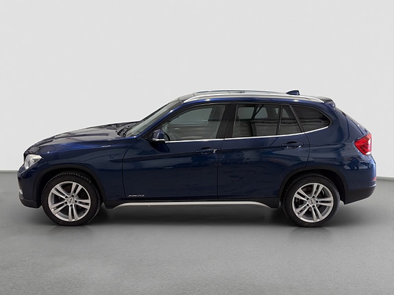 BMW X1 3 of 26