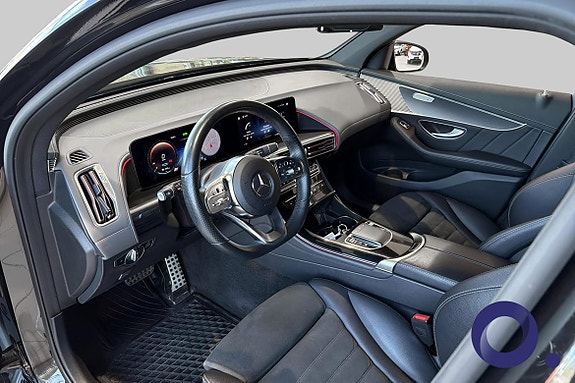 Mercedes-Benz EQC400 13 of 24