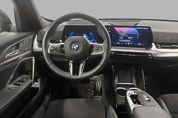 BMW iX1 14 of 30