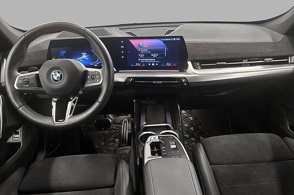 BMW iX1 15 of 30