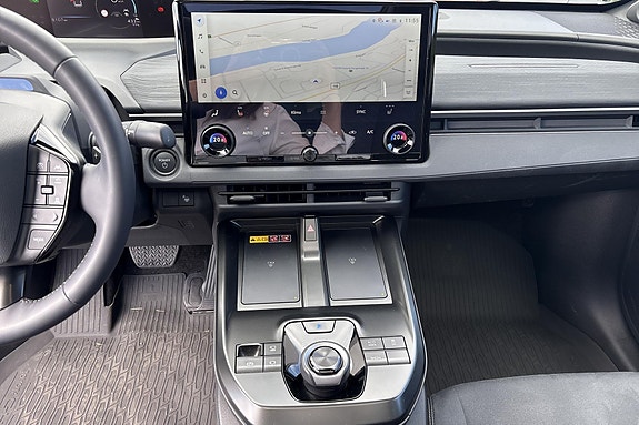 Toyota C-HR+ 15 of 26