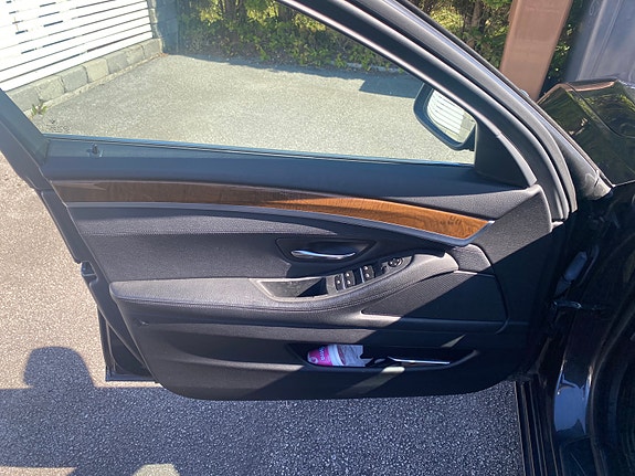 BMW 520d 30 of 30