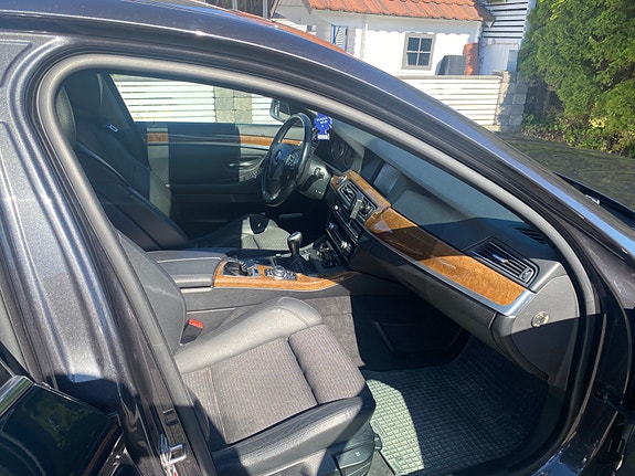 BMW 520d 18 of 30
