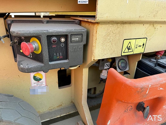 JLG 2630 ES lift 6 of 11