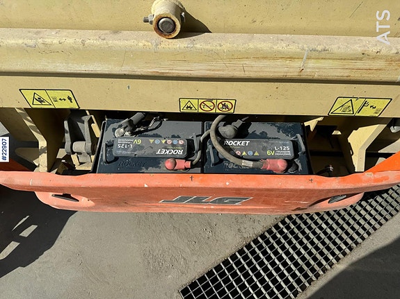 JLG 2630 ES lift 8 of 11