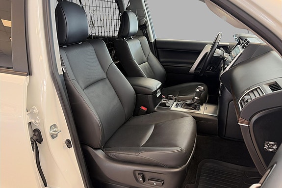 Toyota Land Cruiser 15 of 27