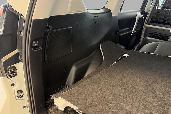 Toyota Land Cruiser 17 of 27