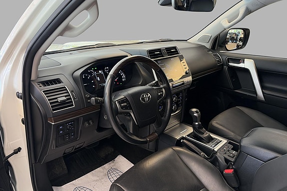 Toyota Land Cruiser 13 of 27
