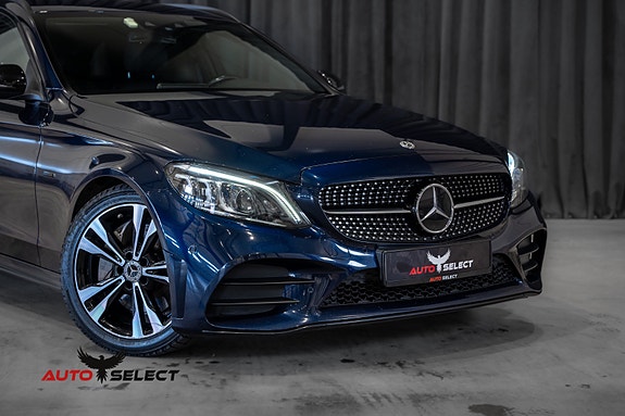 Mercedes-Benz C300 de 2 of 30