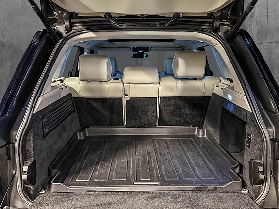 Land Rover Range Rover 29 of 30