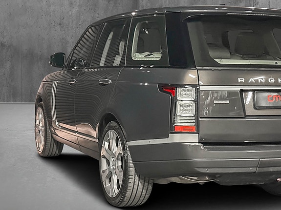 Land Rover Range Rover 10 of 30