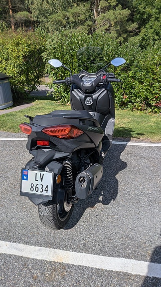 Yamaha X-Max 300 4 of 29