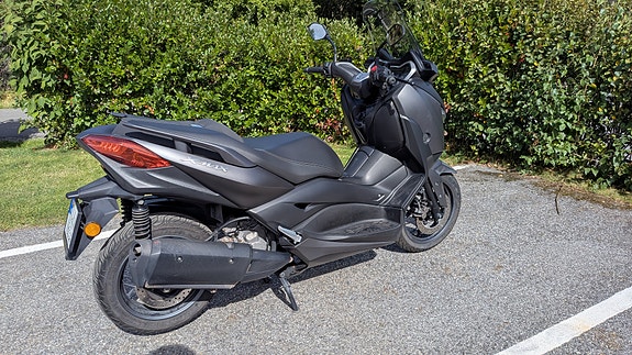 Yamaha X-Max 300 11 of 29