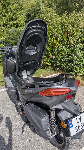 Yamaha X-Max 300 5 of 29
