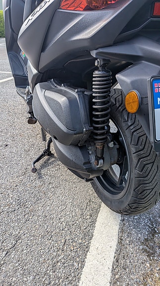 Yamaha X-Max 300 18 of 29