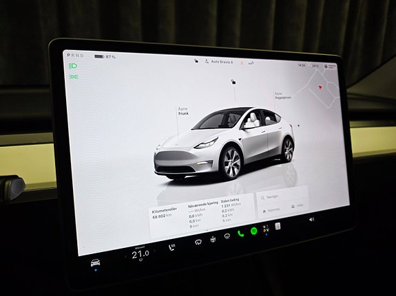 Tesla Model Y 23 of 30