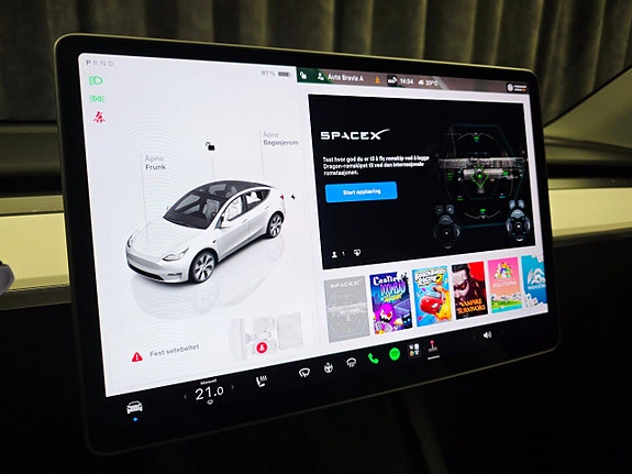 Tesla Model Y 29 of 30