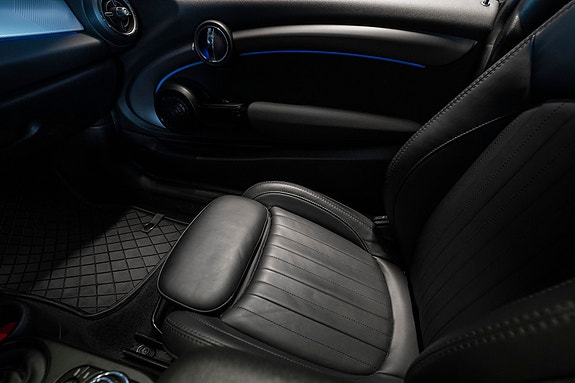MINI Cooper SE 17 of 24