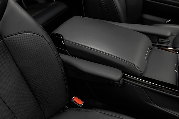 Land Rover Range Rover Sport 17 of 30