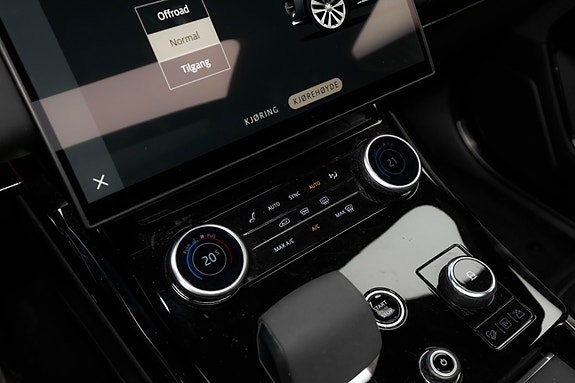 Land Rover Range Rover Sport 25 of 30