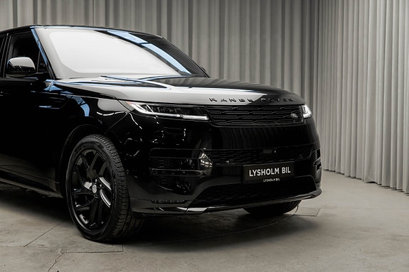 Land Rover Range Rover Sport 3 of 30