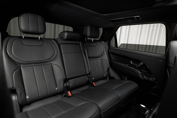 Land Rover Range Rover Sport 19 of 30