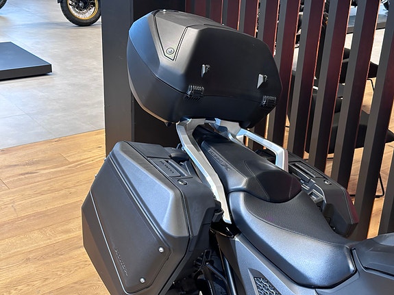 Honda NC750X DCT - Koffertsett og varmeholker 6 of 9