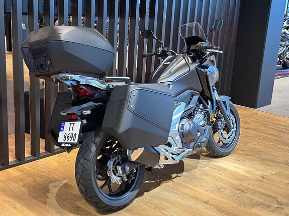 Honda NC750X DCT - Koffertsett og varmeholker 3 of 9