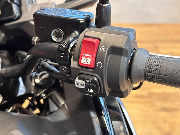 Honda NC750X DCT - Koffertsett og varmeholker 8 of 9