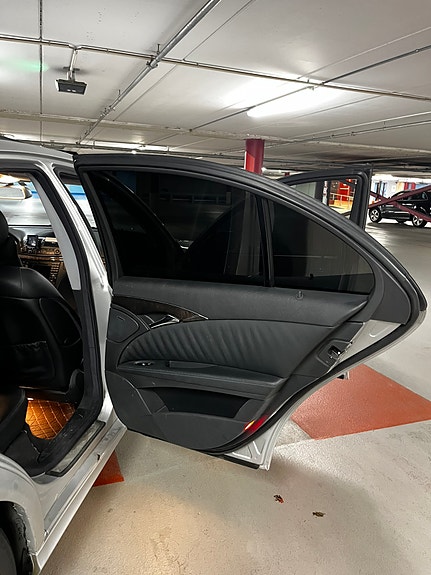 Mercedes-Benz E240 19 of 30