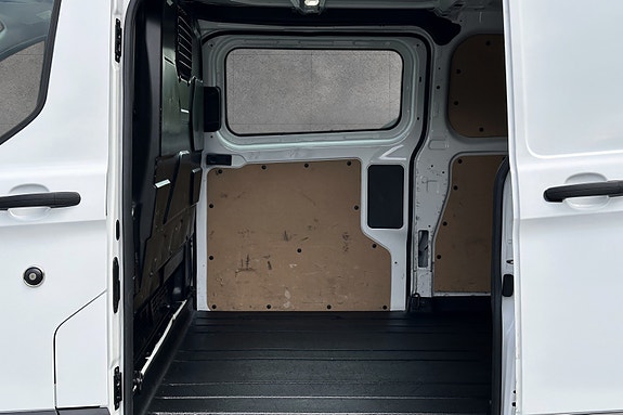 Ford Transit Custom 22 of 30
