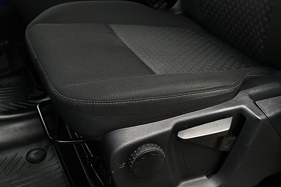 Ford Transit Custom 21 of 30