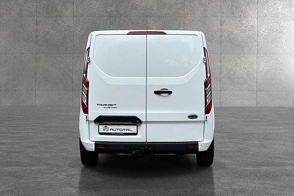 Ford Transit Custom 12 of 30