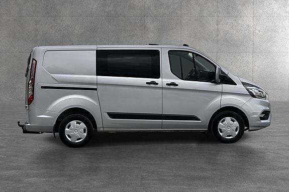 Ford Transit Custom 12 of 30