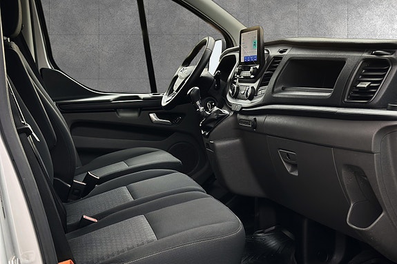 Ford Transit Custom 15 of 30
