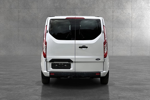 Ford Transit Custom 9 of 30