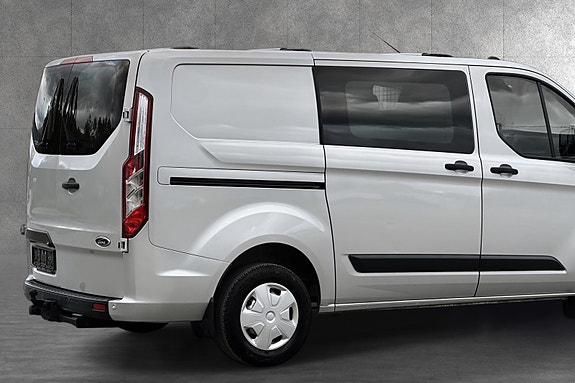 Ford Transit Custom 11 of 30