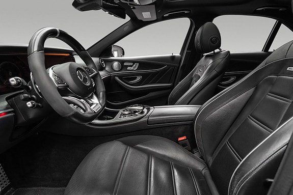 Mercedes-Benz E63 14 of 30