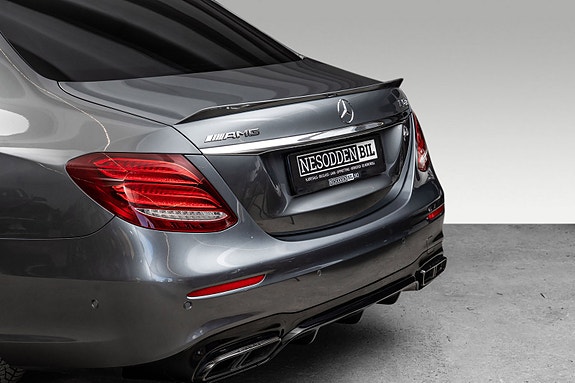 Mercedes-Benz E63 6 of 30