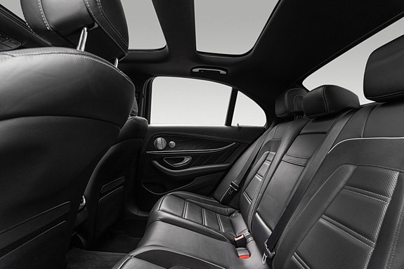Mercedes-Benz E63 18 of 30