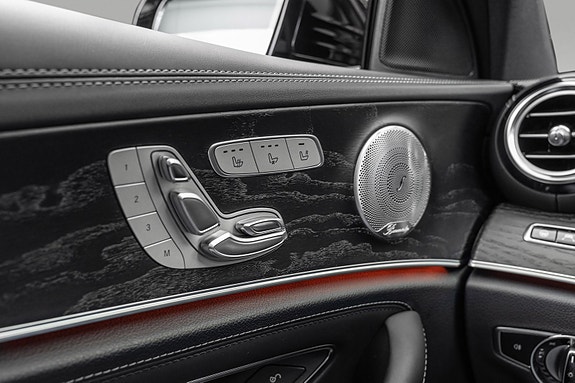 Mercedes-Benz E63 26 of 30