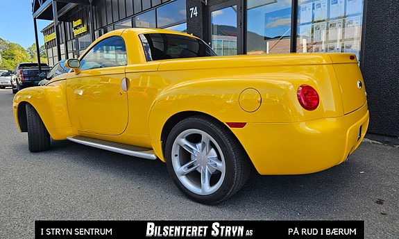 Chevrolet SSR 12 of 29