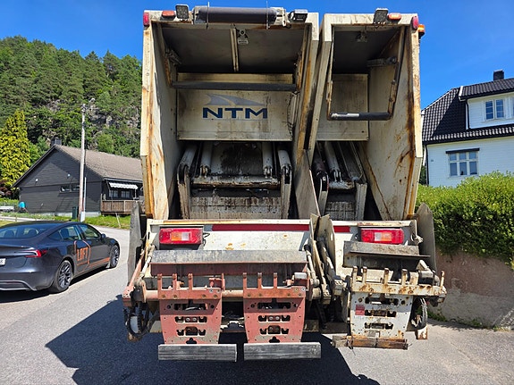 Volvo FE 320 6x2 komprimatorbil - NTM - 2 kammer 4 of 18