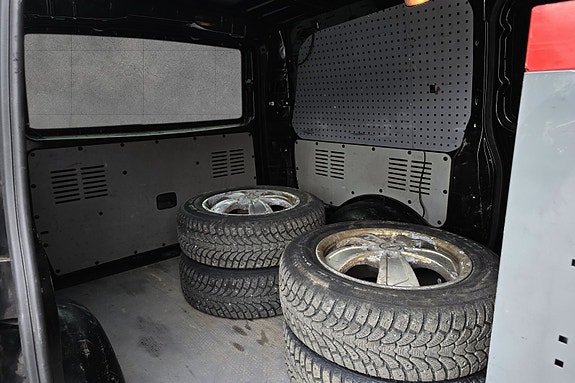Mercedes-Benz Vito 13 of 27
