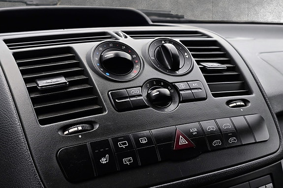 Mercedes-Benz Vito 23 of 27