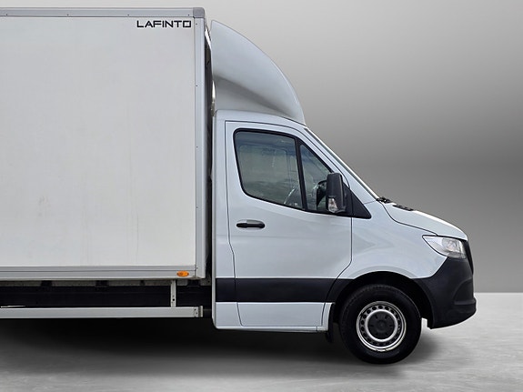 Mercedes-Benz Sprinter 13 of 30