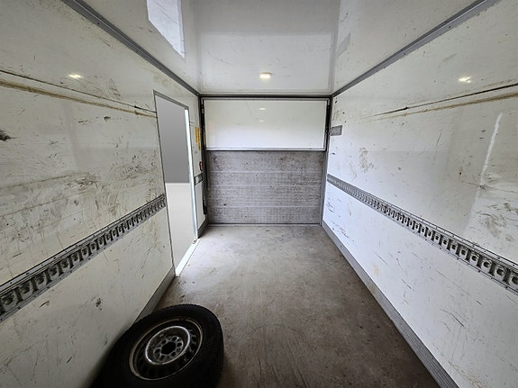 Mercedes-Benz Sprinter 20 of 30