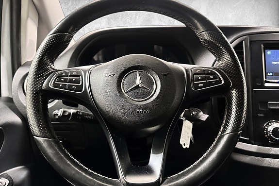 Mercedes-Benz Vito 20 of 30