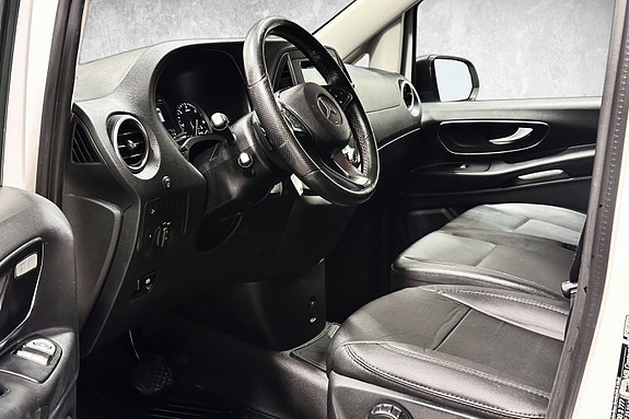 Mercedes-Benz Vito 14 of 30
