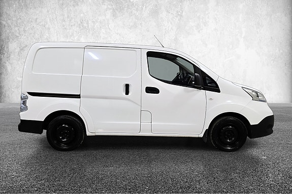 Nissan e-NV200 10 of 30